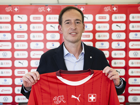 Rafel Navarro succède à Pia Sundhage