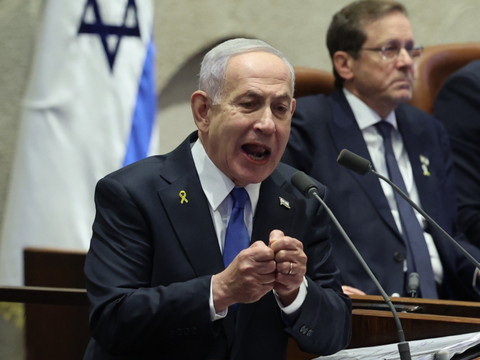 Mandats d'arrêt turcs pour 