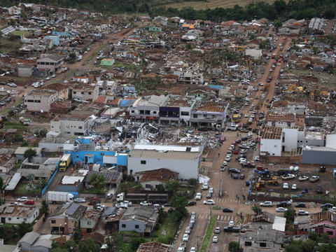Une tornade fait six morts et 750 blessés dans le sud du Brésil