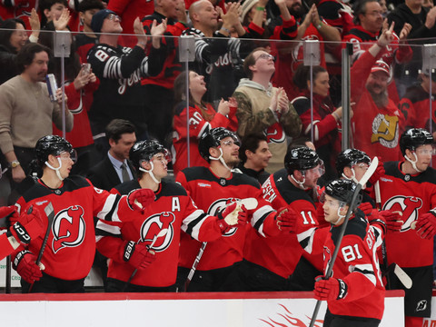 Les Devils toujours intraitables sur leur glace