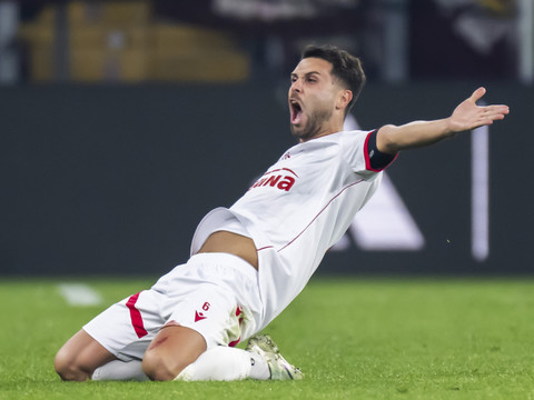 Un sixème succès de rang pour le leader