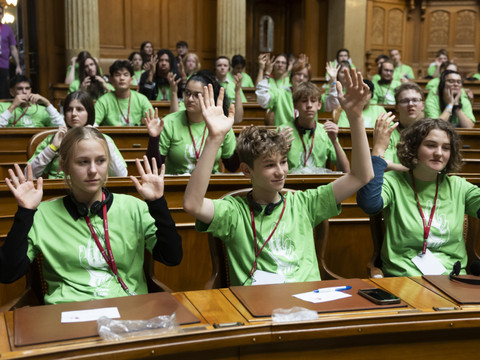 Les jeunes revendiquent 11 mesures pour changer la politique suisse