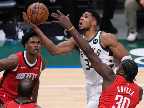 Les Rockets de Clint Capela rebondissent vite