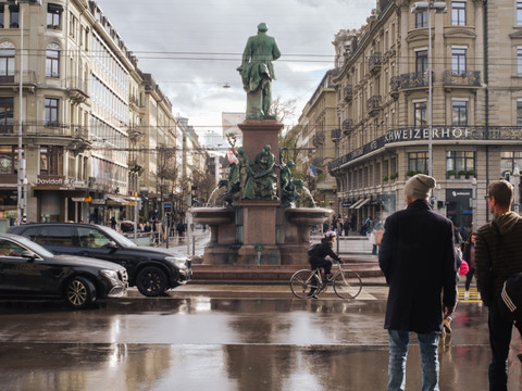 Zurich adopte une stratégie pour présenter un passé plus diversifié