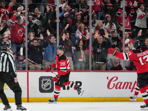 Les Devils battus à domicile