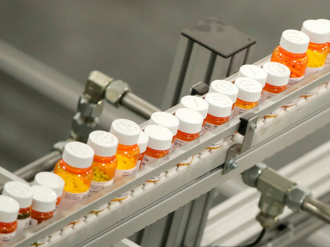 La Suisse, pays de référence pour les prix des médicaments aux USA