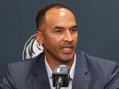 Les Mavericks ont viré leur manager général