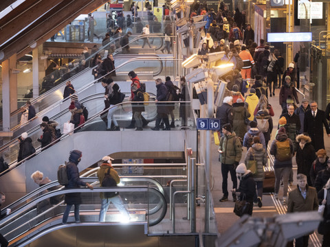 La population active occupée augmente au 3e trimestre