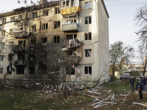 Attaque russe sur Kiev: le bilan s'alourdit