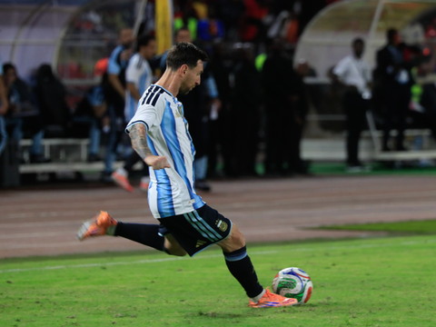 L'Argentine gagne en Angola avec un but de Messi