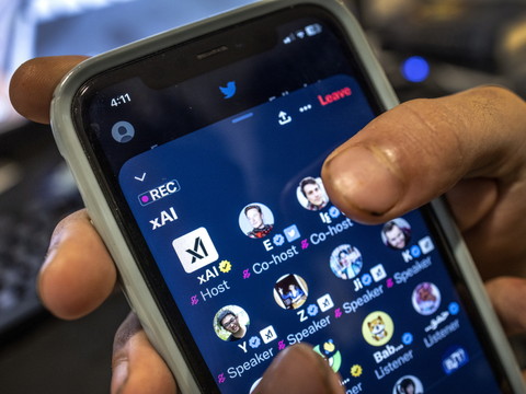 Grokipedia s'appuie sur des sources 