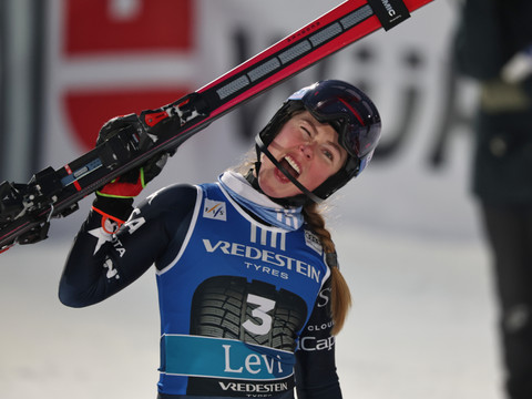 Un 102e succès pour Shiffrin, Holdener 8e