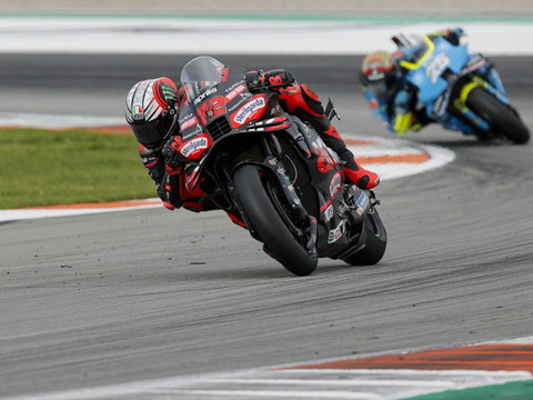 MotoGP: Marco Bezzecchi s'impose à Valence