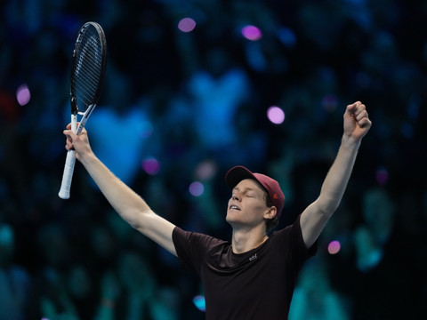 Masters ATP à Turin: Sinner bat Alcaraz en deux sets