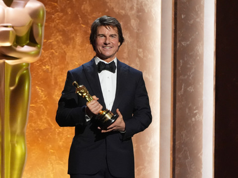 Tom Cruise reçoit un Oscar d'honneur pour l'ensemble de sa carrière