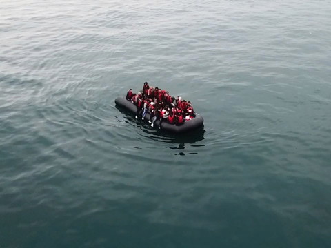 Naufrage dans la Manche: un réseau de passeurs lourdement condamné