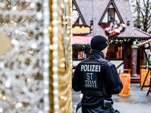 Réouverture sous haute sécurité du marché de Noël de Magdebourg