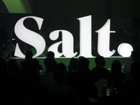 Salt améliore ses recettes sur trois mois