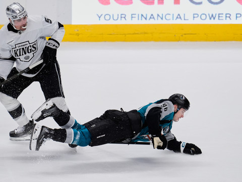 NHL: Philipp Kurashev brille devant Kevin Fiala