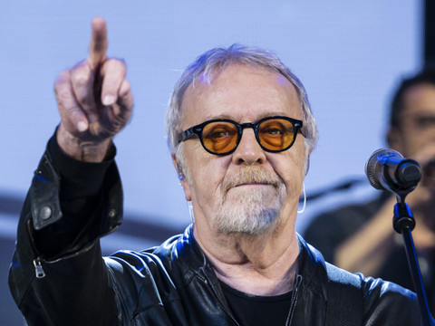 Sion sous les étoiles: Umberto Tozzi et chanson française en force