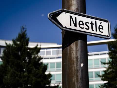Nestlé taclé pour l'ajout de sucre dans des aliments pour bébé