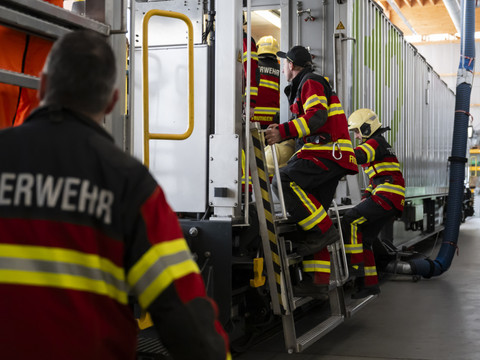 Exercice de sauvetage dans le tunnel du Lötschberg réussi