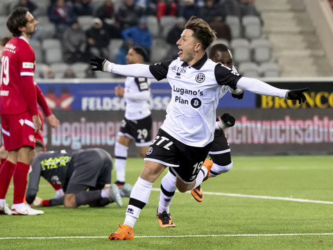 Super League: Lugano fait chuter le leader Thoune à 10 contre 11