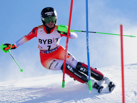 1re manche: Shiffrin en tête, Rast et Holdener dans le coup