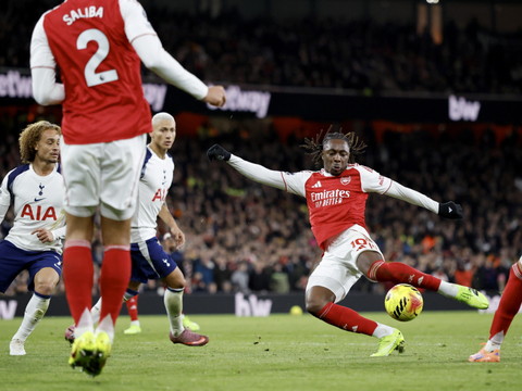Premier League: Arsenal croque son rival Tottenham