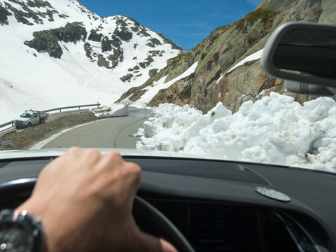 Première neige à Aoste, un demi-mètre au Grand-St-Bernard