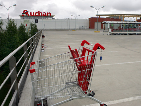 Auchan compte exploiter ses supermarchés en franchise
