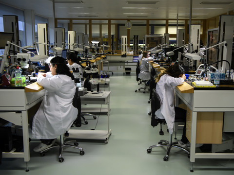 Ulysse Nardin et Girard-Perregaux licencient plus de 20 employés