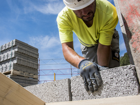 Le secteur de la construction non résidentielle peine à redémarrer