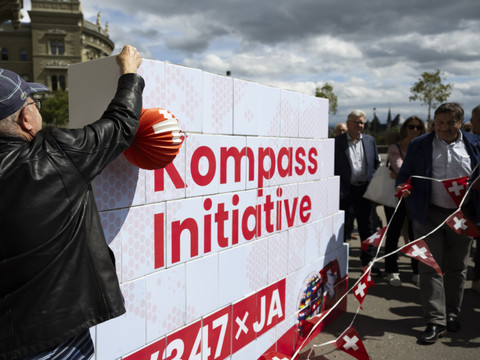 Le Conseil fédéral refuse l'initiative Boussole, sans contre-projet