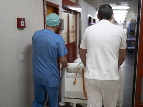 Il est urgent d'agir dans le secteur hospitalier, selon une étude