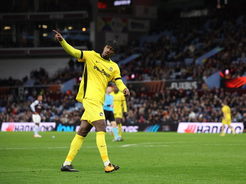 Aston Villa sans pitié pour YB