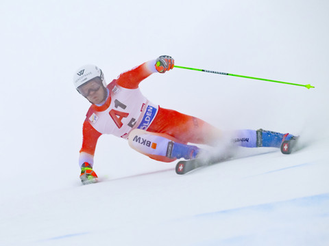Géant de Copper Mountain: Tumler lutte pour le podium, Odermatt out