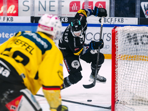 Fin de match folle à Fribourg, Genève bat le leader