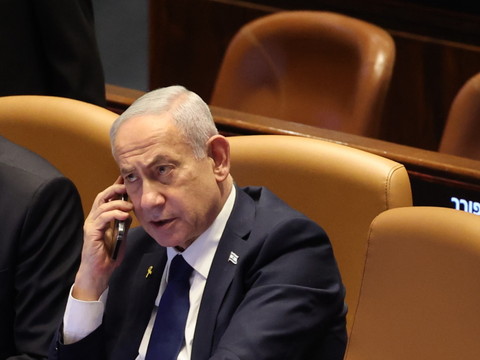 Israël: Netanyahu demande une grâce présidentielle