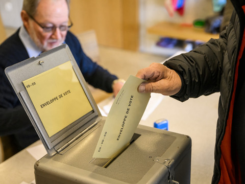 Vaud refuse le droit de vote cantonal aux étrangers