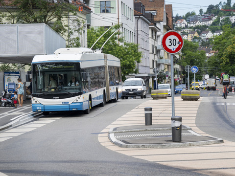 Les Zurichois restreignent le droit des grandes villes au 30 km/h