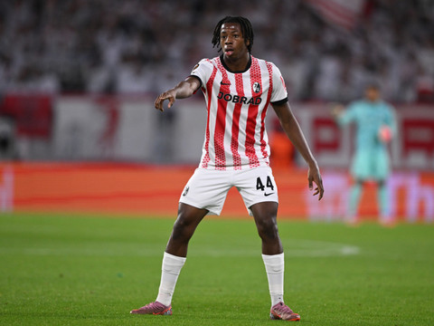 Johan Manzambi marque encore avec le SC Fribourg