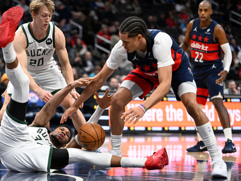 Victoire pour George et les Wizards