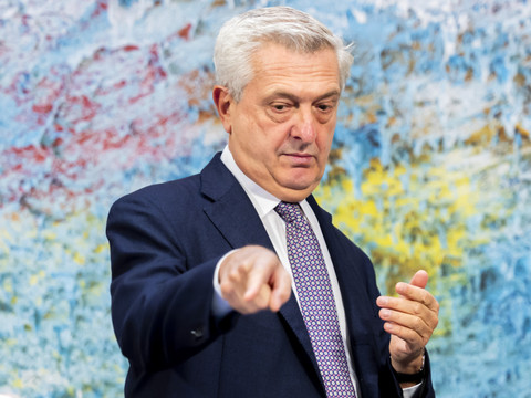 Des Etats promettent 1,16 milliard de dollars au HCR à Genève