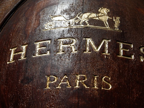 Hermès: Nicolas Puech assigne LVMH et Bernard Arnault en justice