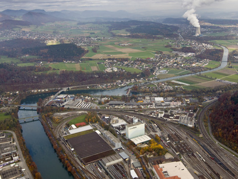 Un camion chute dans l'Aar depuis un pont près d'Olten (SO)