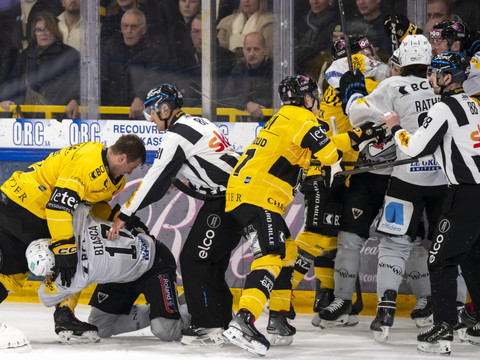 Fribourg sans souci contre Ajoie, Bienne s'impose