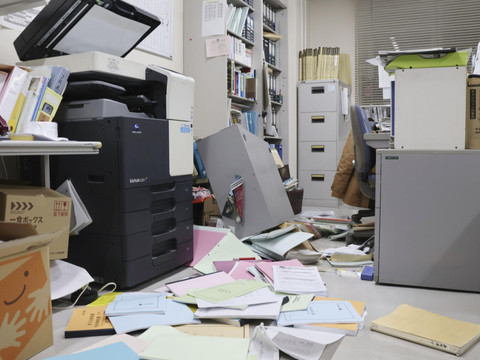 Japon: au moins 30 blessés après un fort séisme et un tsunami
