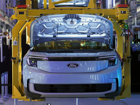 Renault va construire des véhicules électriques pour Ford en France