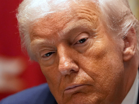 Trump étrille certains leaders européens sur l'immigration